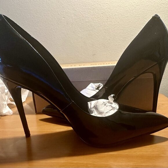 Steve Madden Daisy Black Patent Heels - Picture 2 of 8